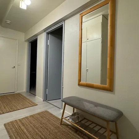 1 Bedroom Comfortable Top Floor In Puotila Near Metrostation And Sea Lägenhet *