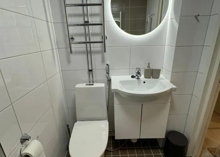 1 Bedroom Comfortable Top Floor In Puotila Near Metrostation And Sea