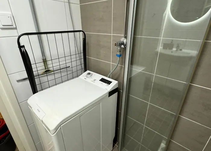 דירה 1 Bedroom Comfortable Top Floor In Puotila Near Metrostation And Sea הלסינקי