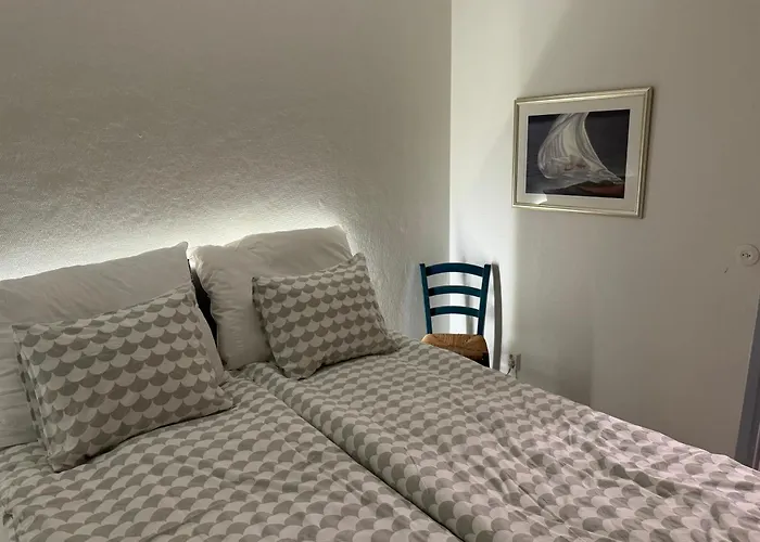 1 Bedroom Comfortable Top Floor In Puotila Near Metrostation And Sea