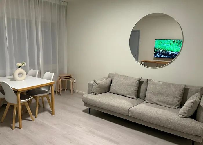 1 Bedroom Comfortable Top Floor In Puotila Near Metrostation And Sea