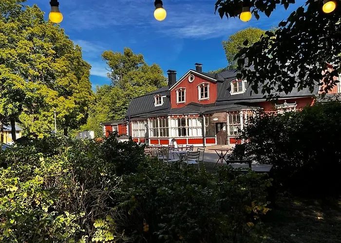 1 Bedroom Comfortable Top Floor In Puotila Near Metrostation And Sea הלסינקי