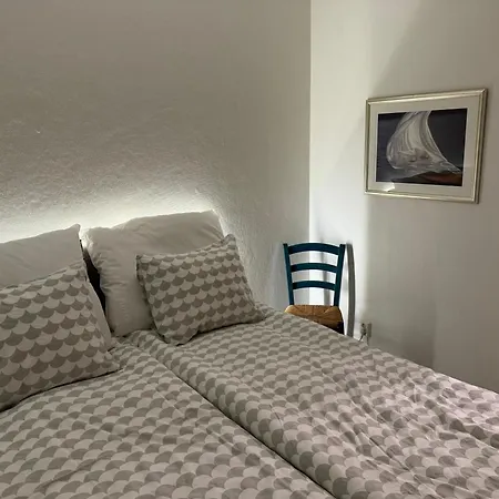 1 Bedroom Comfortable Top Floor In Puotila Near Metrostation And Sea
