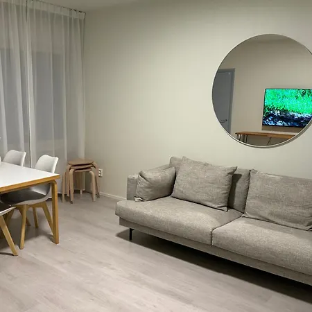 1 Bedroom Comfortable Top Floor In Puotila Near Metrostation And Sea