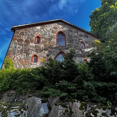 1 Bedroom Comfortable Top Floor In Puotila Near Metrostation And Sea Apartamento *